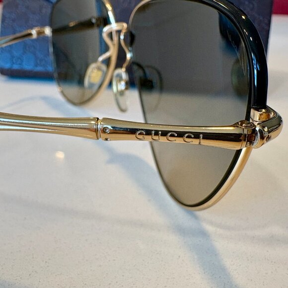 Authentic Gucci Sunglasse Unisex - Picture 4 of 8